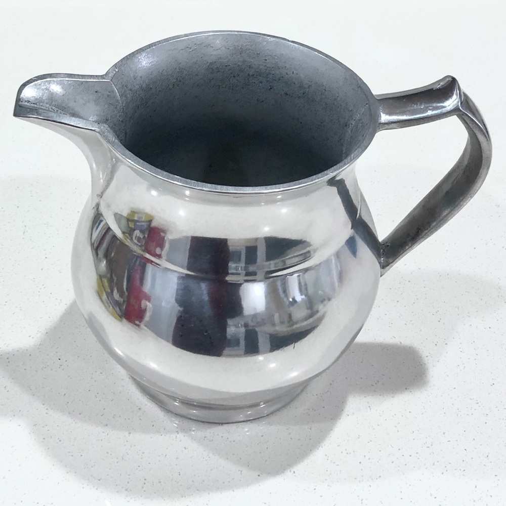 Wilton Armetale 1-1/2 Qt Bason Pitcher